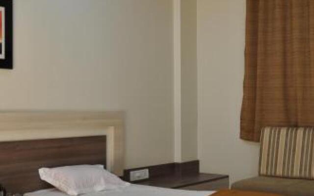 Hotel Tushar Executive