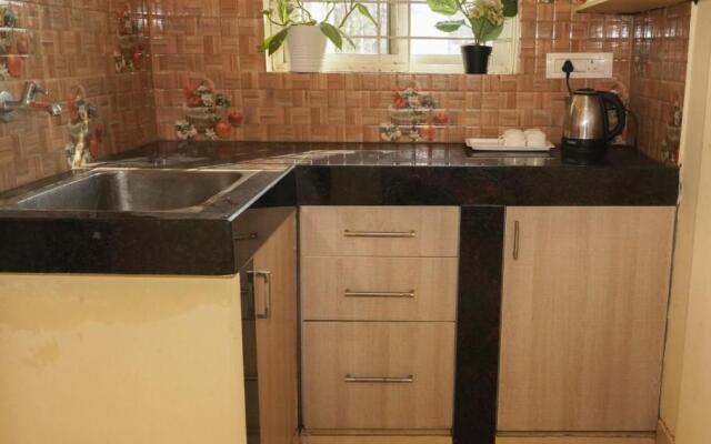 Hotel Royal Suites And Rooms