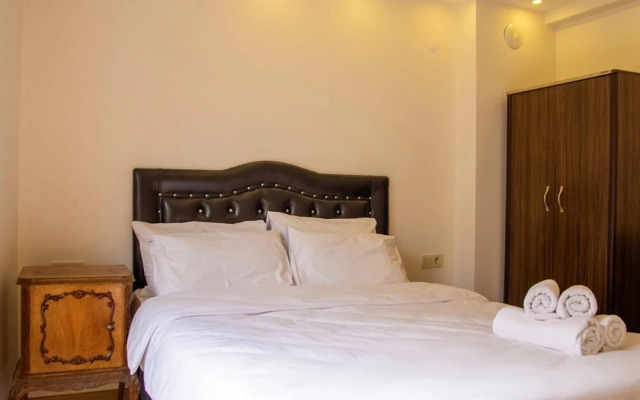 Cozy and Central Flat Near Shore in Karsiyaka
