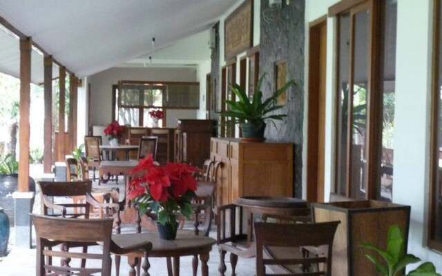 Ronia Mountain Villa Lembang