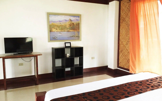 Villa Verde Safari and Pagi Dive Center