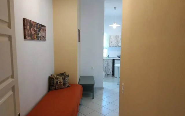 Small Apartment For 3 Pers 70meters From The Beach