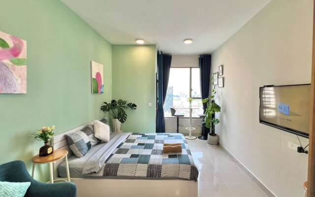 The Milky Way River Gate Apartment
