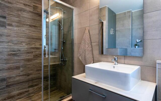 Big Blue suites 2
