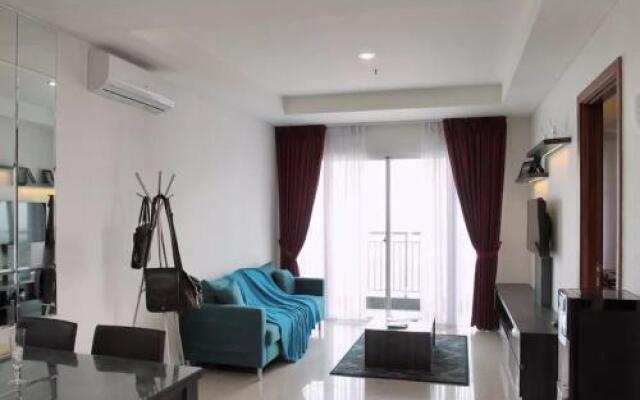 Green Bay Condominium by Kevin