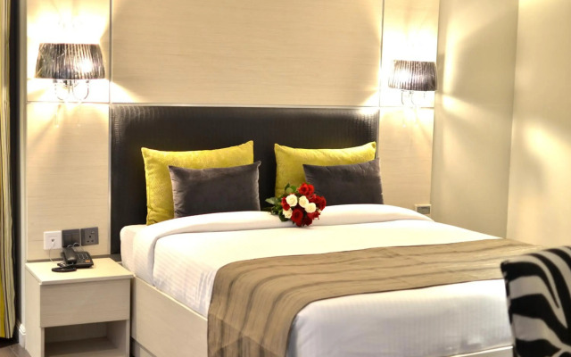 Cloud Hotel & Suites