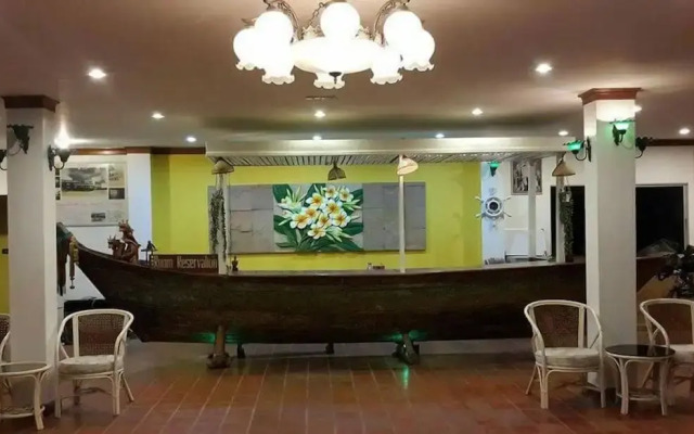 Sea Falcon Hotel