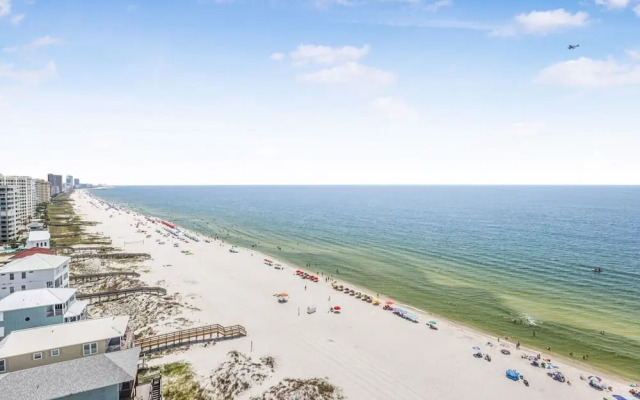 Tradewinds 1301 Beachfront Top-floor