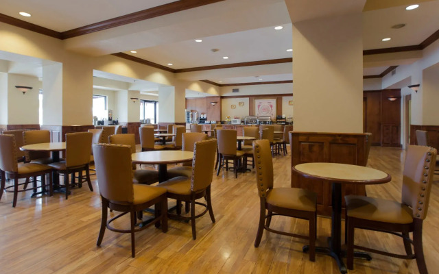 Music Road Resort Hotel and Inn
