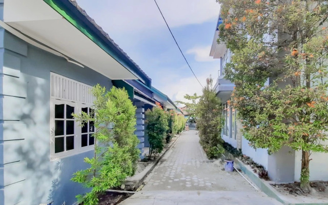 RedDoorz near Universitas Palangkaraya 3