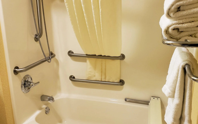 Boarders Inn & Suites by Cobblestone Hotels - Shawano