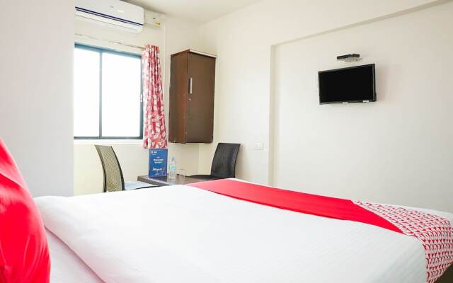 OYO 18653 Hotel Swami Samarth
