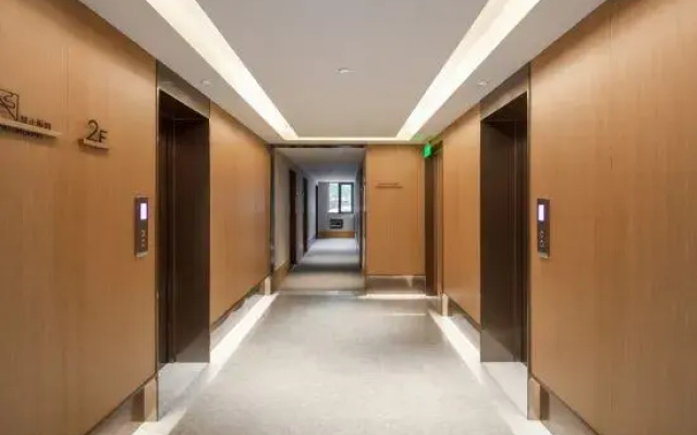 JI Hotel (Beijing International Trade Jintai Road Subway Station)