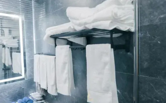 Hualu E-sports Hotel