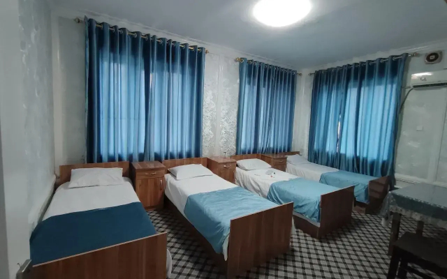 Asr Hostel (Аср)