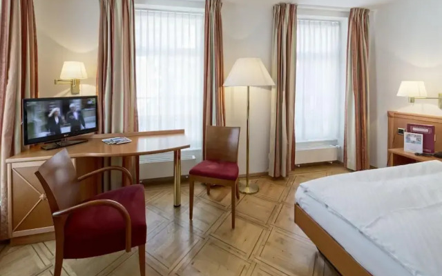 BLUME. - Baden Hotel & Restaurant