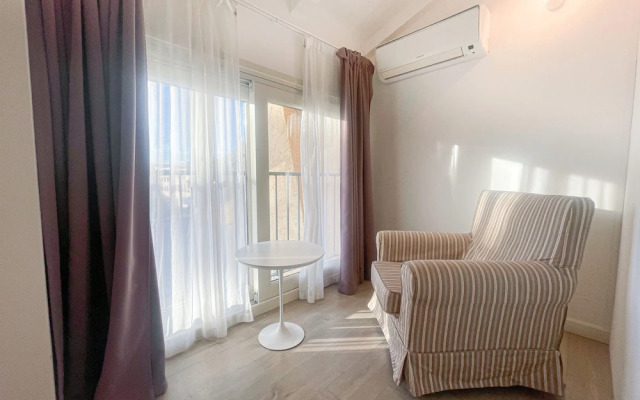 4B Tony Allard in Cannes