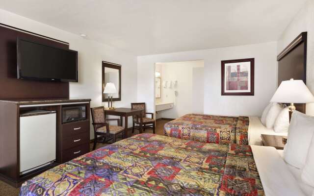 Days Inn by Wyndham Oceanside