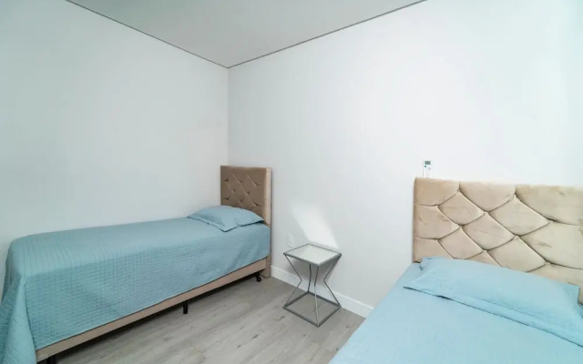 705- Beautiful apartment with pool and 2 suites