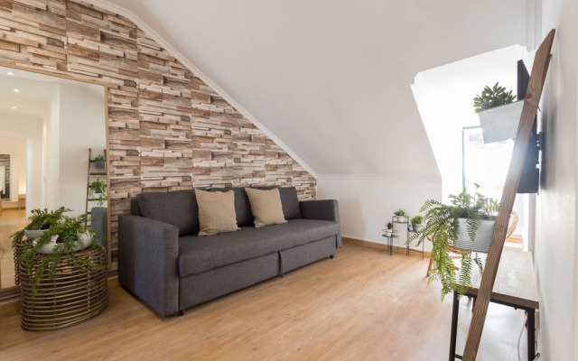 Rato Cozy 3BR w/balcony - by LU Holidays