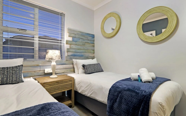 Big Bay Beach Club 98