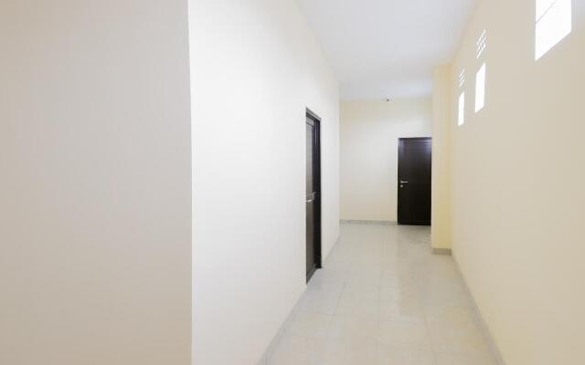 OYO 779 Mn One Residence Syariah Near ITC Cempaka Mas Near Kalbe Farma