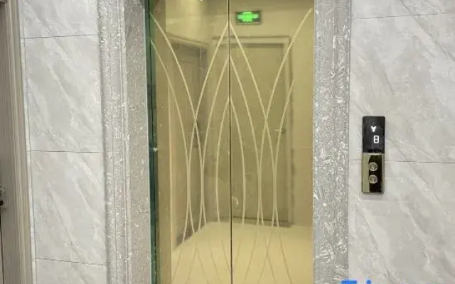 Wanwei Jintan Jingqian Business Hotel