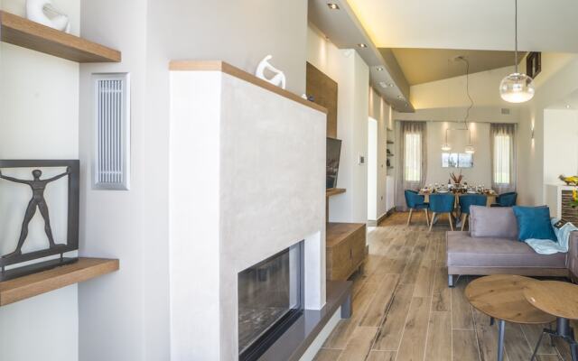 Ariadne Luxury Villa