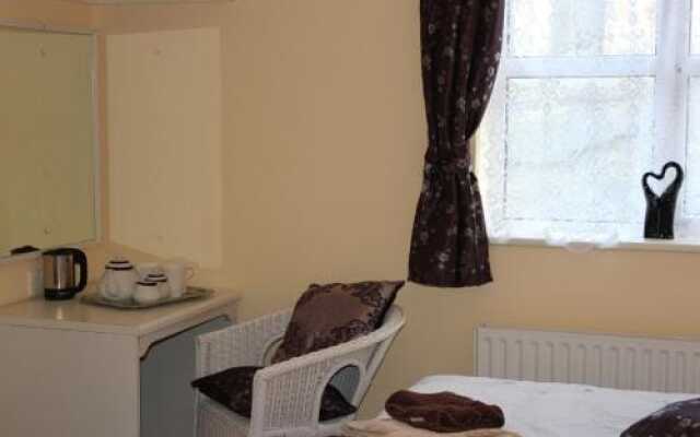 Arch Guesthouse