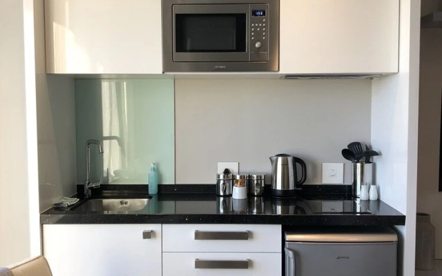 Sandton Skye Suite 604