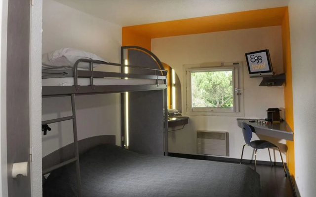 Egg Hotel Sarcelles