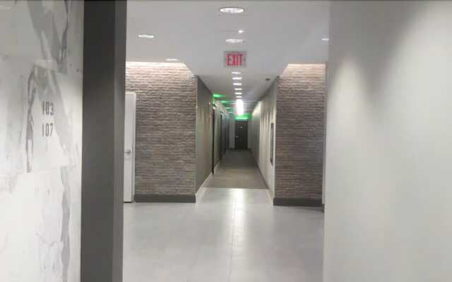 Super Awesome King West Furnished Suite