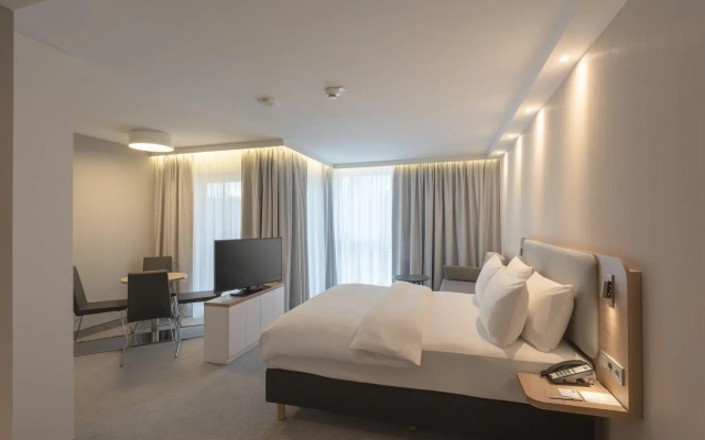 Holiday Inn Express and Suites Potsdam by IHG