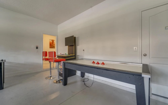 Lei's 9-bedroom Champions Gates Vacation Home