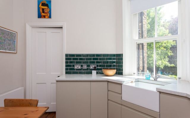 Two Bedroom House With Garden In Maida Vale