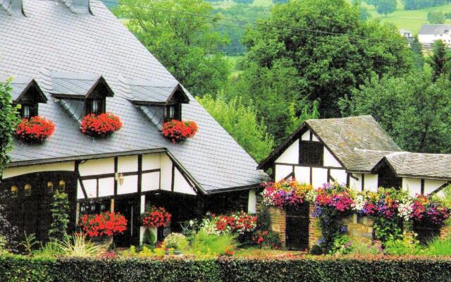 Cottage in Malmedy With Garden