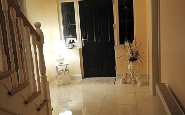 Glenmore House - ROOM ONLY