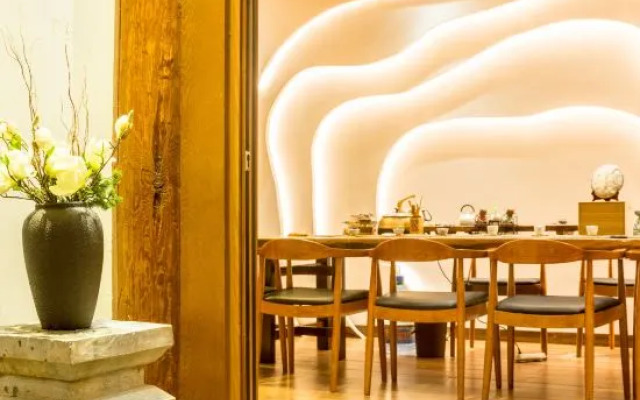 LiJiang Shiningland Resort Hotel（Lijiang Old Town）
