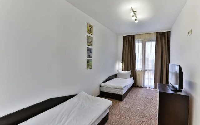 Hotel Champion