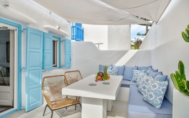 Mykonian Mews