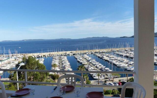 Appartement Le Lavandou, 3 pièces, 4 personnes - FR-1-308-49