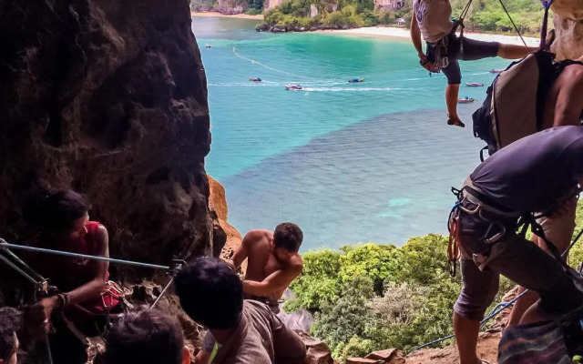 Balcony Party Hostel - Adult Only +18