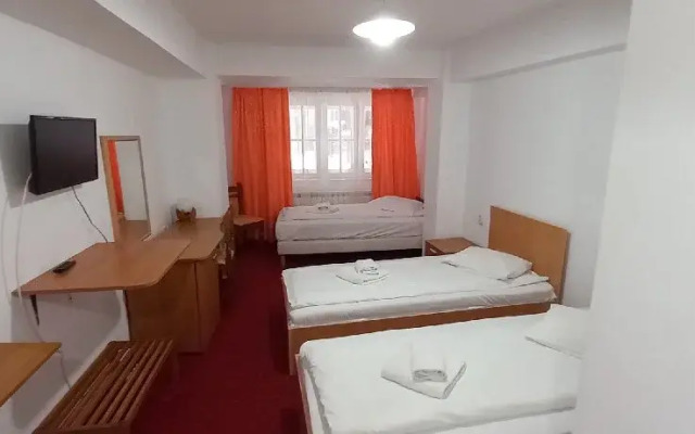 . Hostel MOUNTAIN BREEZE