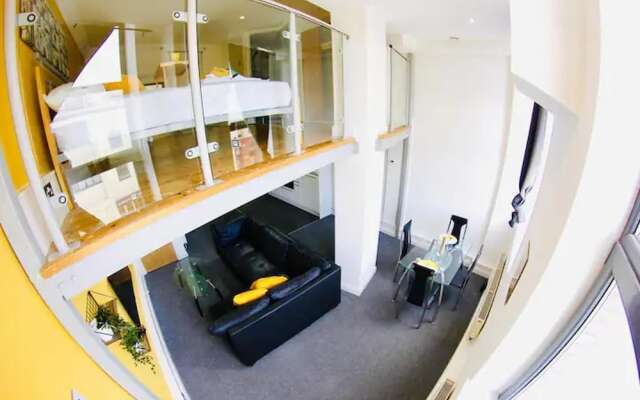 Lovely 1-bed Mezzaine Apartment in Nottingham