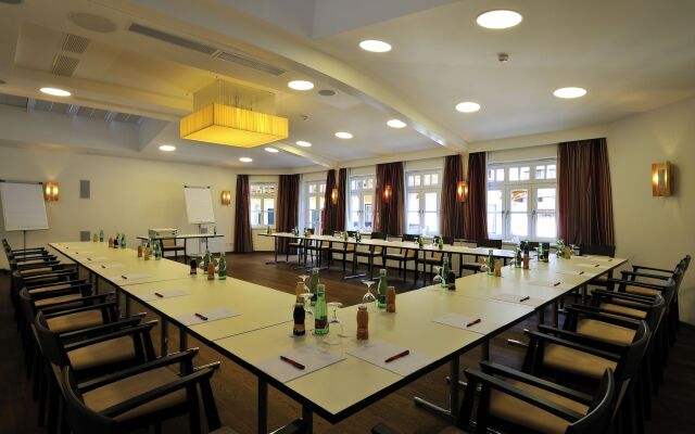 Romantik Residenz Ferienwohnungen Hotel Im Weissen Rössl
