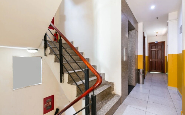 OYO 975 Trung Nam Hotel