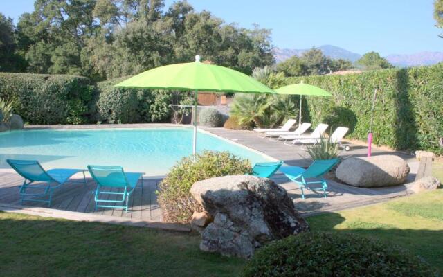 Villa de standing 14 personnes piscine plage 5min le paradis