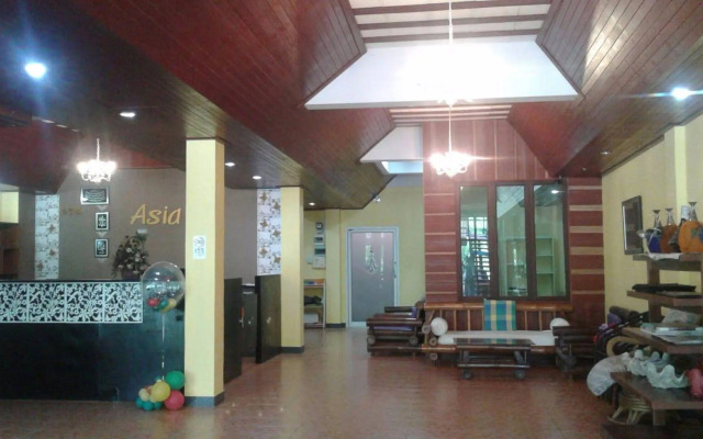 Khao Lak Traveller Lodge