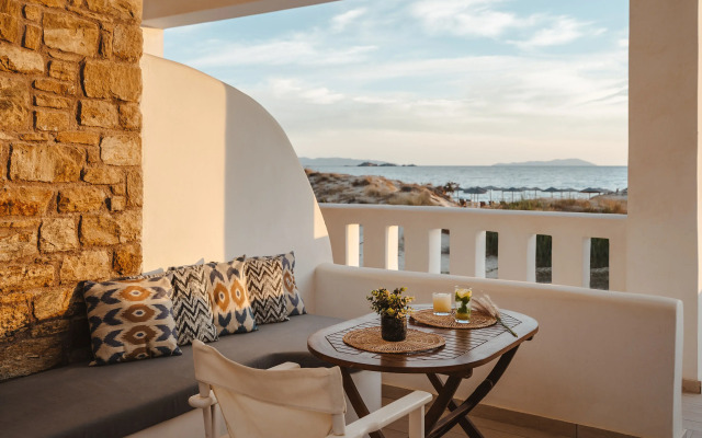 Almiriki Naxos Beachside Living