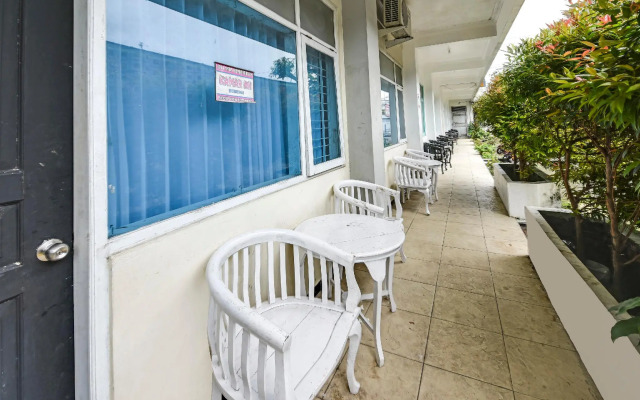 OYO 90451 Hotel Roda Mas 1